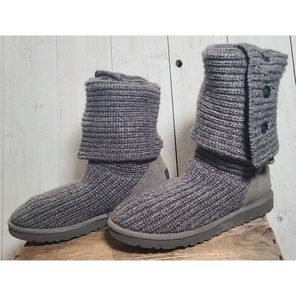 Cabincore Apres Ski Ugg Australia Womens 7 5819 Classic Cardy Boots Gray Knit